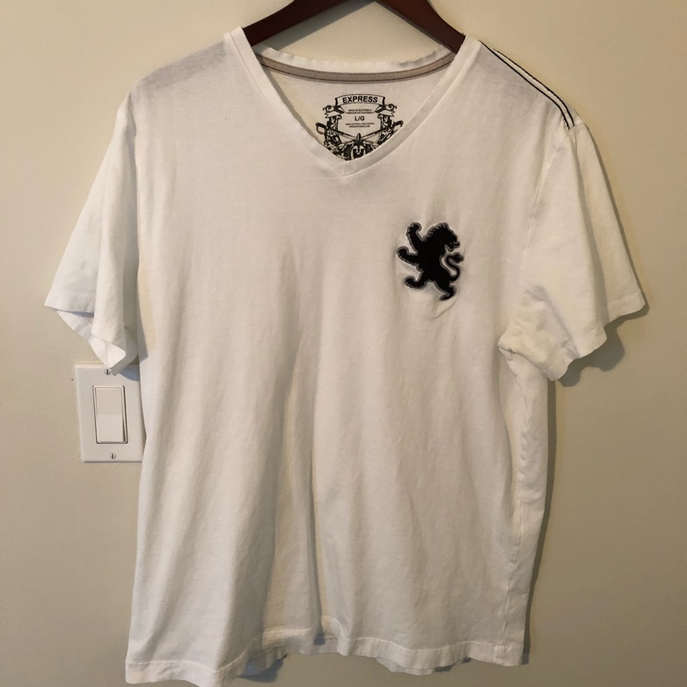 Express L lion v-neck t-shirt white/navy blue